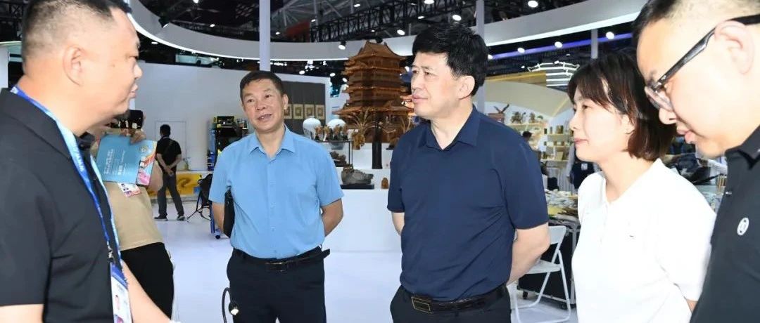 上饶市传媒集团党委书记、董事长吴汉赴深圳考察